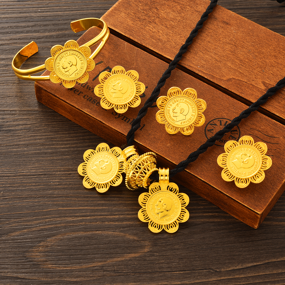Dubai 24k Gold Plated Double P - Men'S Accessories Dubai 리뷰 및 가격