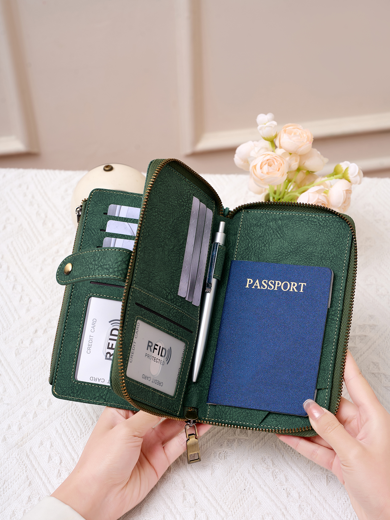 RFID Blocking Passport Holder  - Men Accessories Wrist 리뷰 및 가격